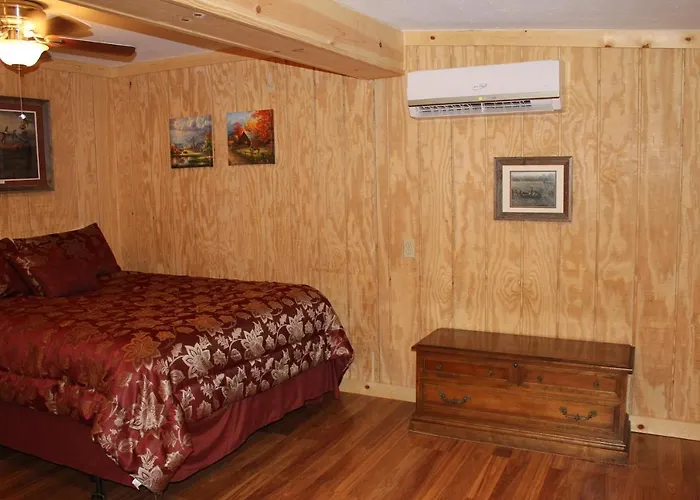 Lodge Shawnee Trails Lodging & Suites *
