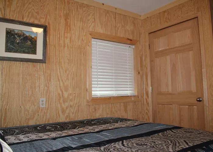 Lodge Shawnee Trails Lodging & Suites