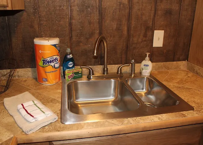 Shawnee Trails Lodging & Suites *