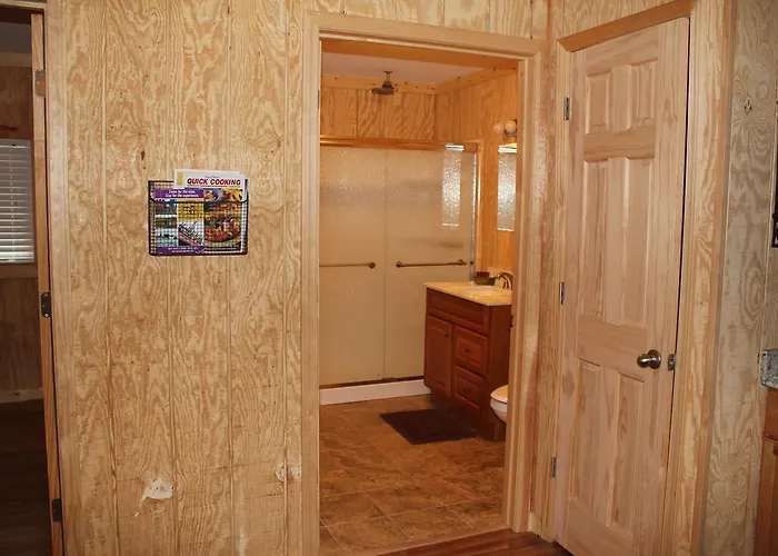 Shawnee Trails Lodging & Suites Lodge